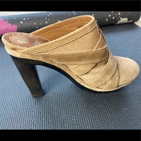 NEW Juicy Couture High Heel Clogs w/ Buckles 6.5M - Picture 3 of 11